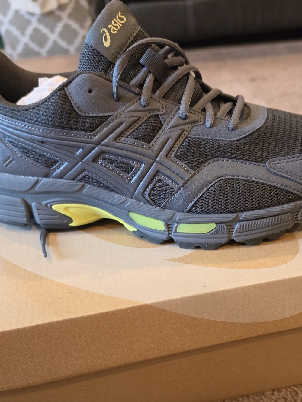 ASICS Men's Dark Gray Running Sneakers with Lime Accents